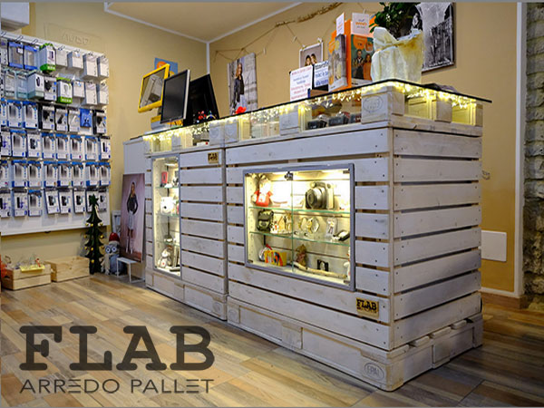 Arredamento In Pallet Per Negozi E Uffici Flab Arredo Pallet