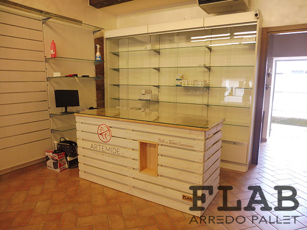 Arredamento In Pallet Per Negozi E Uffici Flab Arredo Pallet