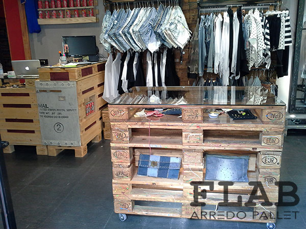 Arredamento In Pallet Per Negozi E Uffici Flab Arredo Pallet