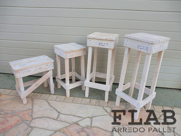 Sgabello In Pallet Colore Shabby Pe Eventi Flab Arredo Pallet