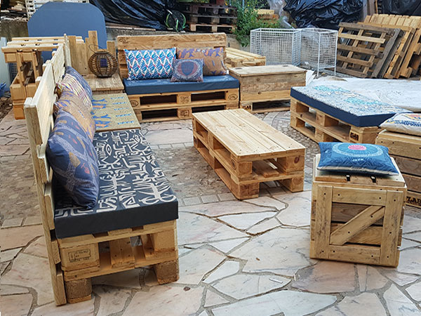 Divani in PALLET da esterno - FLAB Arredo Pallet